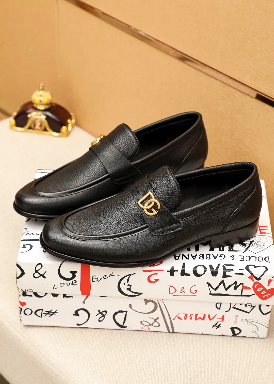 Men's clothing and shoes 💰480 💐DG top quality🔍🔍Men's new leather shoes🚹Sold simultaneously at counters⚠The uppers are imported pebbled cowhide leather uppers from Italy, all imported cowhide leather lining + classic hardware buckles, completely 1⃣️ to 1⃣️reproduction🇮🇹💪💪, ⚠ Sole: The original sole is specially provided by the original factory. The exclusive movable molded sole is super comfortable. ⚠The original factory follows the order, 🔍🔍high quality, you can enter and exit the counter at will, welcome to compare⚠Size: 38-44 (45.46🉑️Customized)